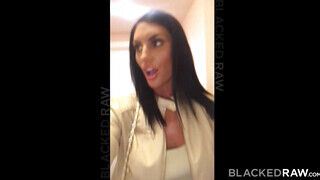 August Ames muffját barna fickó bassza