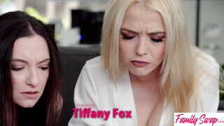 Tiffany Fox a luvnya tini milf gruppen baszik