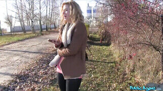 Chrissy kefél pénzért a pornó ügynökkel
