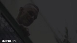 Szép elhízott tinédzser csaj erőszakos fenék szexe