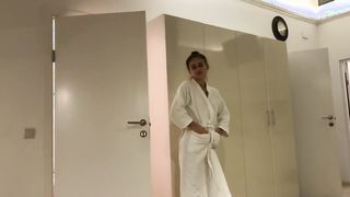 Orosz zsenge kicsike maca análba kefélbe