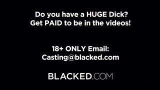 Blacked - Lya Missy a medence partján kupakol