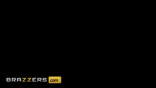 Brazzers - Bella Rolland a tanár úrral kamatyol