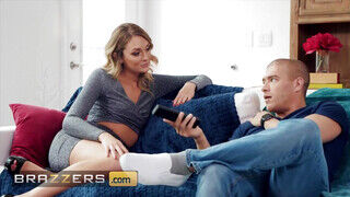 Brazzers - Demi Sutra és Charlotte Sins édeshármasban baszik