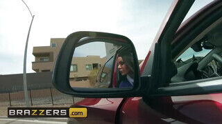 Brazzers - Kendra Lust imádja a hatalmas pélót