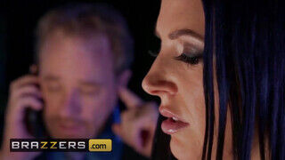 Brazzers - Angela White és Molly Stewart lezbi pornója