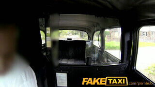 FakeTaxi - méretes kannás milf dugása