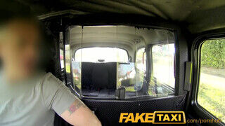 FakeTaxi - gigászi pinájú világos szőke milf