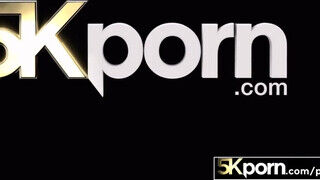 5KPorn - Carolina Sweets gigantikus péniszt kap