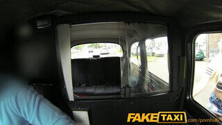 FakeTaxi - tornacipős maca pöcst akar és kap is
