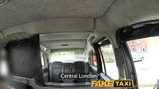 FakeTaxi sztripper csaj megmutatja mit tud