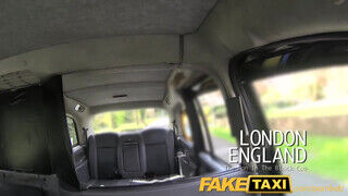 FakeTaxi vörös hajú holland szuka keményen akarja
