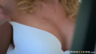 Britney Amber cunija felhevült - Brazzers
