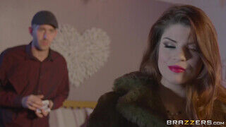Lucia Love az escort milf - Brazzers