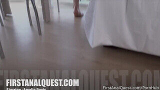 Amalia Davis méretes popója szétdugva - First Anal Quest