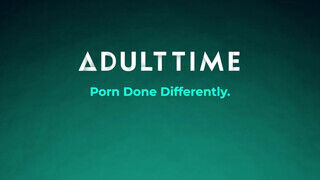 ADULT TIME - Lena Paul termetes csöcseivel masszíroz