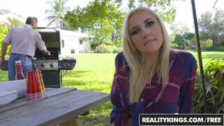 RealityKings - Jade Ambers megkívánta a hímvesszőt