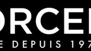 Dorcelclub - Egy fekete fószer és kettő bomba csajszika
