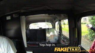 FakeTaxi - Georgie Lyall a taxiban kamatyol
