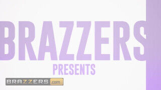 Brazzers - Katie Kush a céda szemüveges szuka