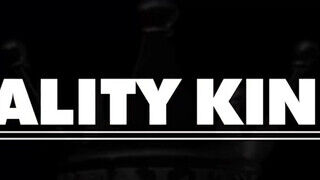 Reality Kings - Annie Reis a sikátorban hancúrozik