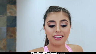 TeamSkeet - Ella Knox a csöcsös latin amerikai