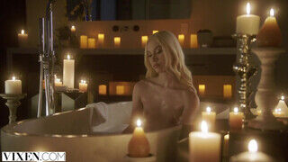 VIXEN - Jazmin Luv a fullos kicsike szöszi