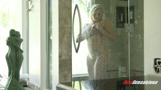 New Sensations - Katy Jayne kedveli a durva kukit