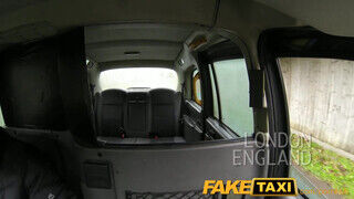 FakeTaxi - Jordan Pryce a méretes kannás milf