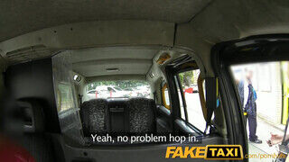 FakeTaxi - Nadia Elaina beindult a taxiban