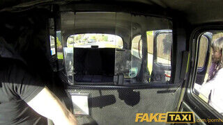 FakeTaxi - Gigantikus cickós félvér lány megkúrva