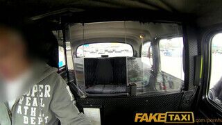 FakeTaxi - Kiki Minaj a csöcsös barna szuka