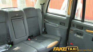 FakeTaxi - tökéletes kannás zsenge csajszika