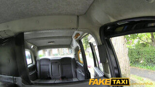 FakeTaxi - gyere és basszad a fenekem