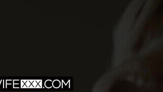 HotwifeXXX - Natalia Queen kedveli a gigantikus bájdorongot