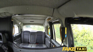 Fake Taxi - brutálisan fullos milf szeretkezni akar