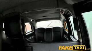 FakeTaxi - félénk pipi kicsike szép segge