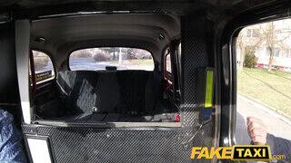 Fake Taxi - Cherry Kiss reszel a taxissal