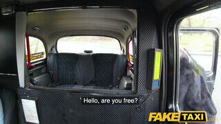 Fake Taxi - Kira Thorn a gyönyörű orosz fiatal