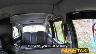 Fake Taxi - Roxxy Lea a óriási cicis brazil csajszi