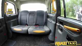 Fake Taxi - Csöcsös maca kúrel a hátsó ülésen