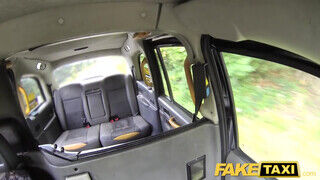 Fake Taxi - Lexi Lou ánuszba dugva a taxiban