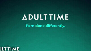 ADULT TIME - Édeshármas dugás transzvesztita lánnyal