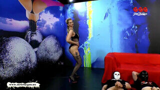 German Goo Girls - Mia Bitch a kéjnő fiatal bige