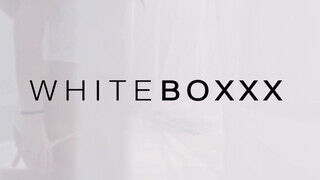 WhiteBoxxx - bájos világos szőke csaj reggel akar baszni