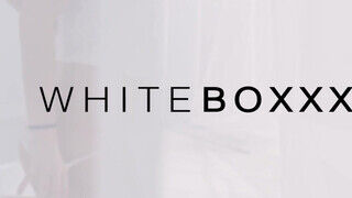 WHITEBOXXX - cuki vörös lány beleül a gigászi faszba