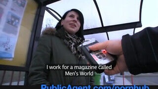 PublicAgent - csaj a buszmegállóból