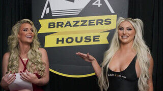 BRAZZERS - Luna Star extrém pózokban kupakol
