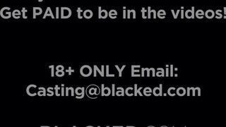 BLACKED - Chanel pinájába óriási kukit tolnak