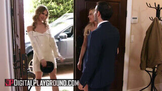 DigitalPlayground - Anya Olson és Monique Alexander megosztják a brét